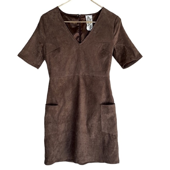 Sadie & Sage Brown Faux Suede Short‎ Sleeve V Neckline Mini Dress - Picture 1 of 13